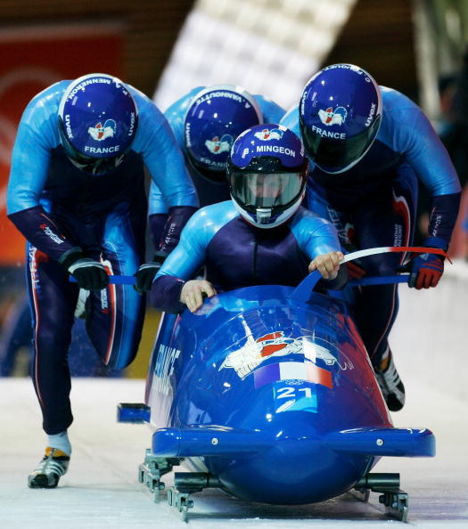 4人雪车图片