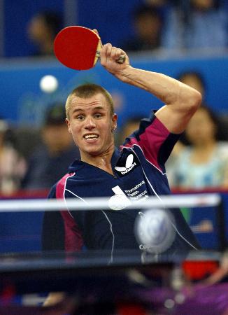 >正文 5月5日,丹麦选手梅兹在上海举行的第四十八届世界乒乓球锦标