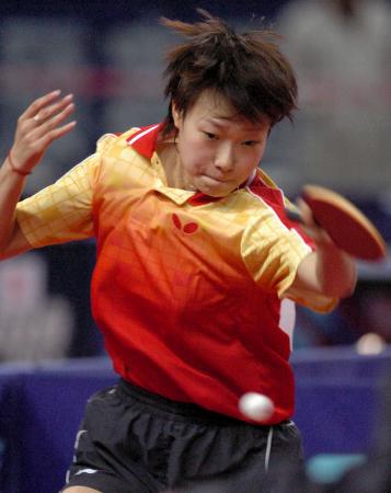 图文乒乓球团体预赛拉开战幕天津李楠直板进攻
